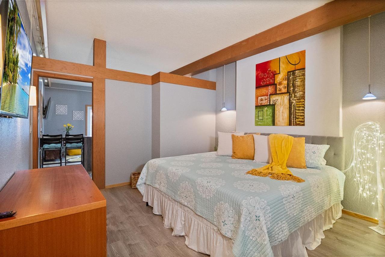 Couples Getaway - Sweet Retreat - European Village Best Location Palm Coast Bagian luar foto